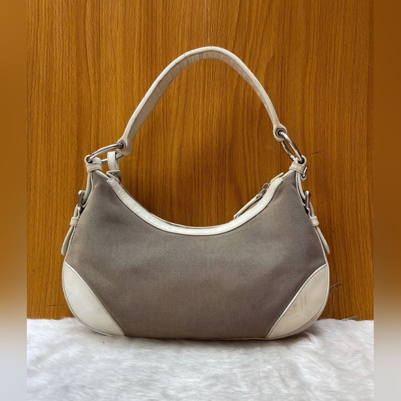 ❌️SOLD❌️ Prada Jacquard Logo Baguette Bag. - Picture 3 of 9